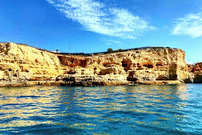 Portimão: Benagil Caves Speedboat Tour - Boat Comfort: Panoramic Seating, With a Small Warning About Space