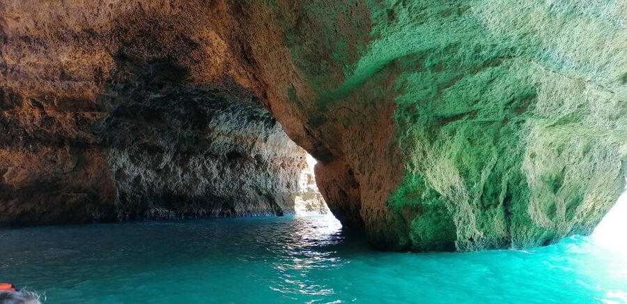 Portimão: Benagil Sea Caves Speedboat Adventure Tour - Key points before you go