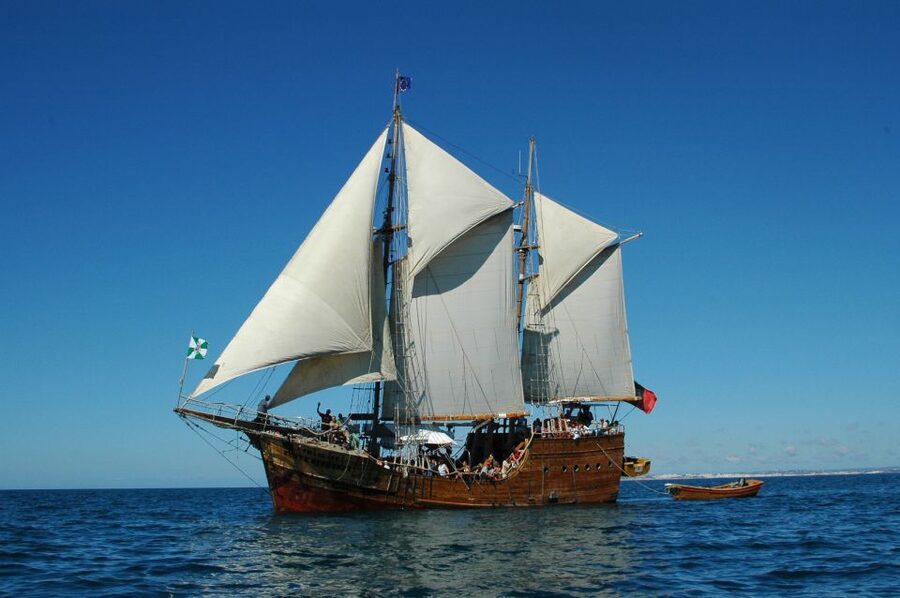 Portimão: Pirate Ship Cave Cruise - Sea comfort, choppiness, and sea-sickness tips that actually help