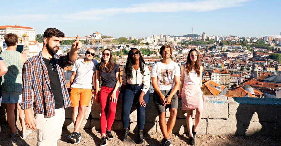 Porto: 3-Hour Guided City Highlights Walking Tour - Rua Santa Catarina and Mercado do Bolhão: where locals shop and pause