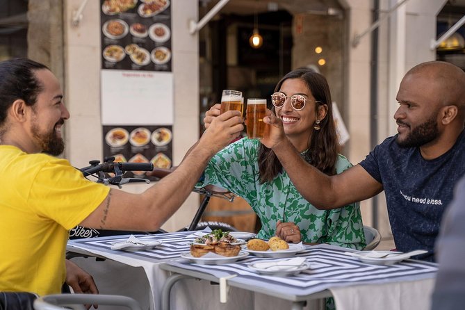 Porto: 3-Hour Old Town & Riverside Bike Tour - Guided Experience - Ribeira and the UNESCO riverfront: where Porto’s stories make sense