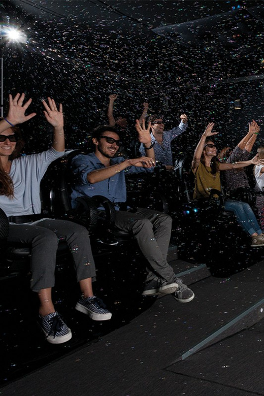 Porto: 5D Flight over de City for all family. - A 5D dragon flight that feels like fast Porto sightseeing