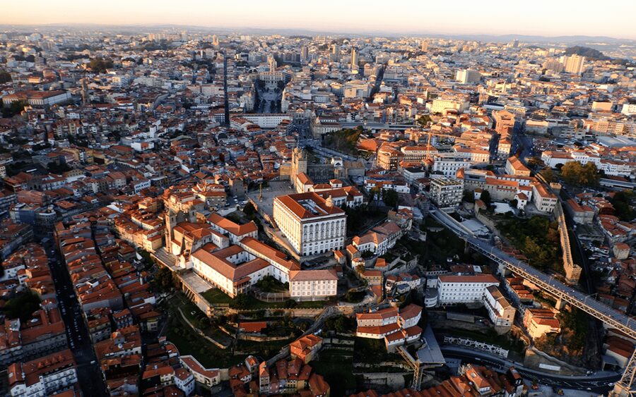 Porto: 5D Flight over de City for all family. - The best part for families: high fun, low patience required