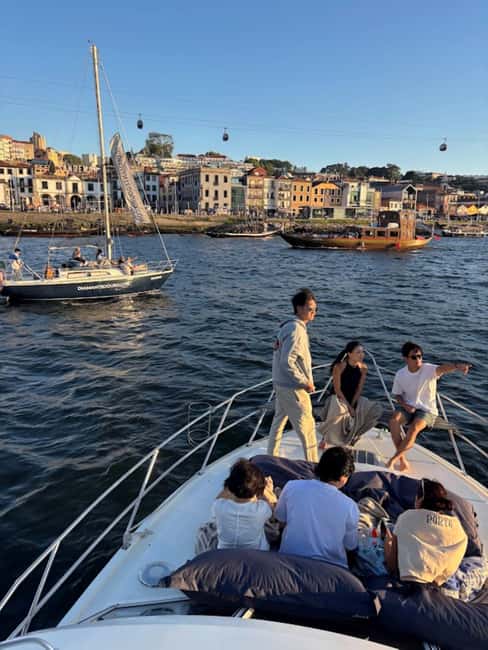 Porto: 6 Bridges Cruise, Welcome Drink & Sunset Option - Ponte Maria Pia and the photo-friendly rhythm