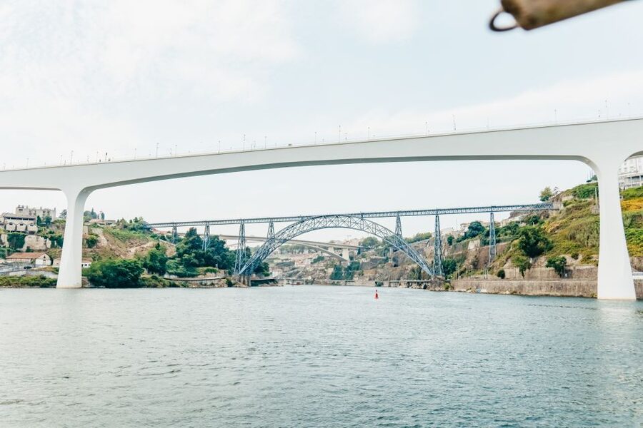 Porto: 6 Bridges Douro River Cruise - The Narration and Guide Style: Funny, Clear, and Sometimes Mostly Recorded