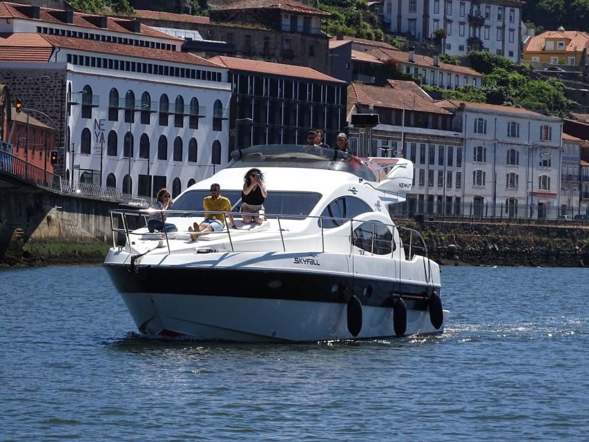 Porto: 6 Bridges Port Wine River Cruise with 4 Tastings - Four port tastings: how to enjoy them without feeling rushed