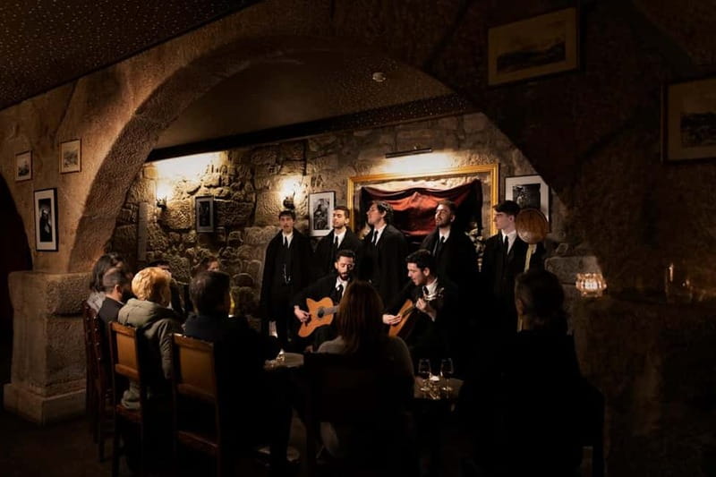 Porto: An Intimate Fado Show in a Historical Tavern - How the One-Hour Flow Typically Plays Out