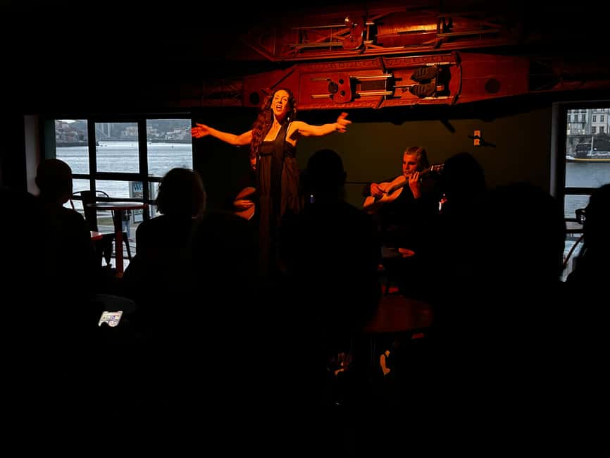 Porto: Authentic Fado Concert With Port Wine & Views - Getting to the Meeting Point: Clube Fluvial Portuense in Gaia