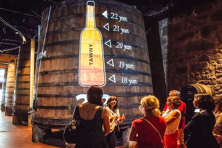 Porto: Cálem Cellar Tour, Fado Show & Wine Tasting - Timing Notes and Practical Tips for a Smooth Evening