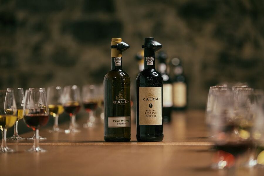 Porto: Cálem Cellar Tour, Interactive Museum & Wine Tasting - Location and Timing: Vila Nova de Gaia Is a Win