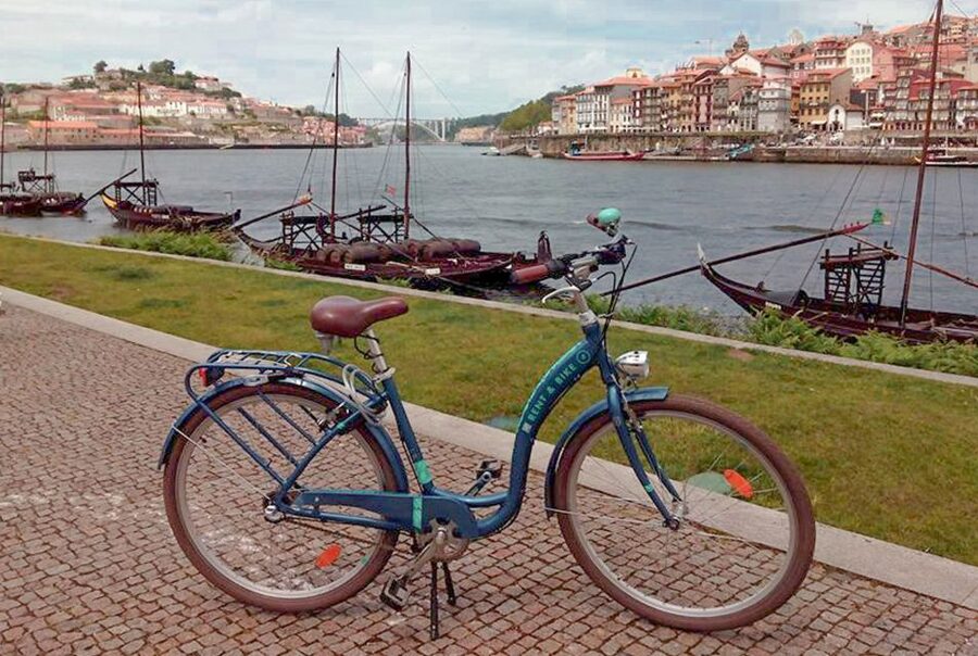 Porto: City Bike Rental - Choosing Bike Paths and Parks for an Easier Ride