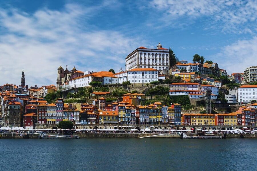 Porto: City Center Walking Tour - São Bento Station: Portugal’s Story Told in Tiles, Not Lectures
