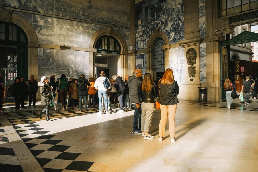 Porto: City Center Walking Tour - Avenida dos Aliados and Praça da Liberdade: When Porto Shows Its Grand Side