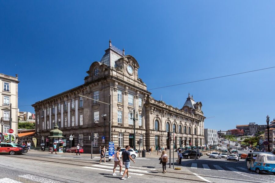 Porto: City Train Tour, River Cruise & Wine Cellar - Who should book this Porto combo tour, and who should skip it
