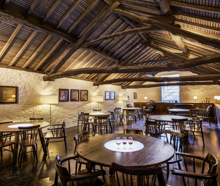 Porto: Cockburn’s Port Lodge Tour and Tasting - Coopers at work, and when you can realistically see them