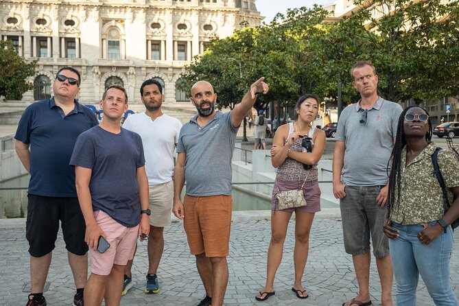 Porto Craft Beer Tour: 7 Beers + 3 Food Pairings in a Small Group - Stop 1: Armazém da Cerveja, the Beer Warehouse feeling