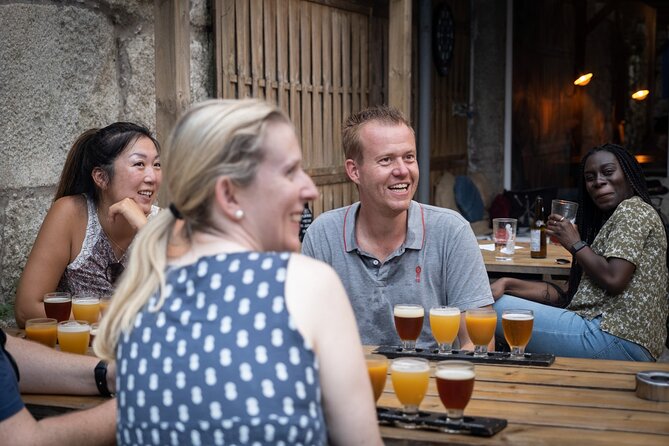Porto Craft Beer Tour: 7 Beers + 3 Food Pairings in a Small Group - Stop 4: Catraio Craft Beer Shop, a flight of Portuguese craft beers