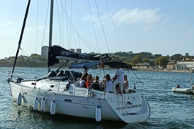 Porto: Cruzeiro privado rio douro até 8 pessoas com wine tasting - Douro Marina to the heart of Porto, plus the Foz and Atlantic option