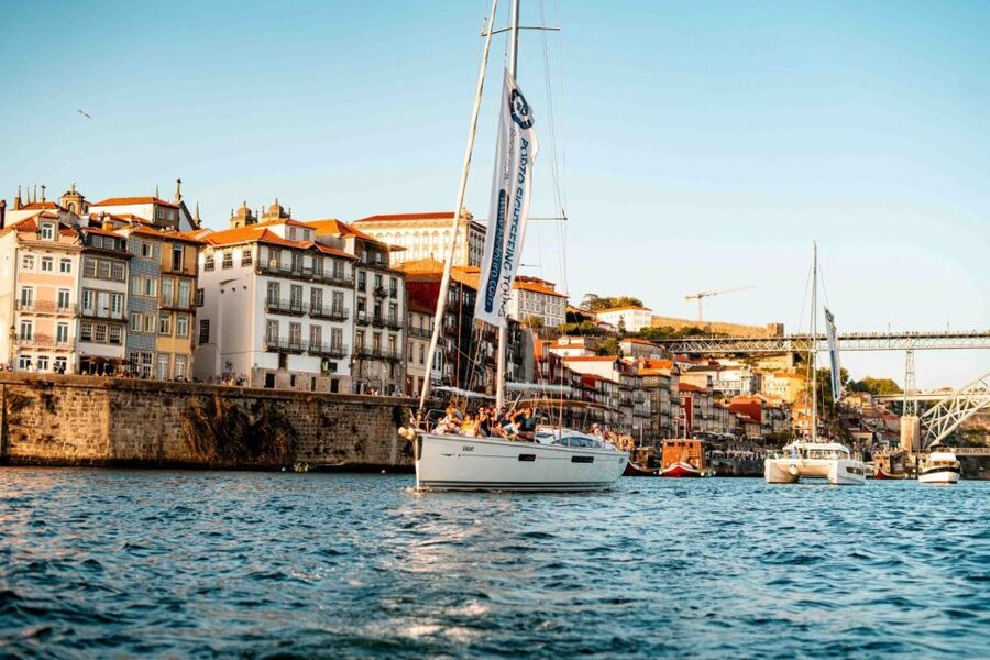 Porto: Daytime or Sunset Douro River Cruise With Port Wine - Ribeira and Miragaia photo stops: seeing Porto’s colors without hours of walking