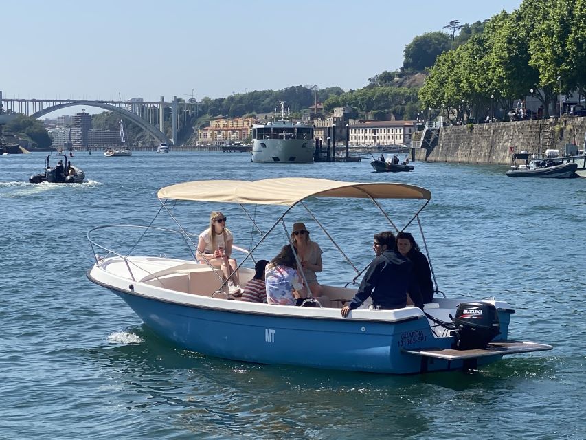 Porto: Douro River Boat Cruise with Port Wine Tasting - Cais de Gaia and Vila Nova de Gaia: where the wine story starts making sense