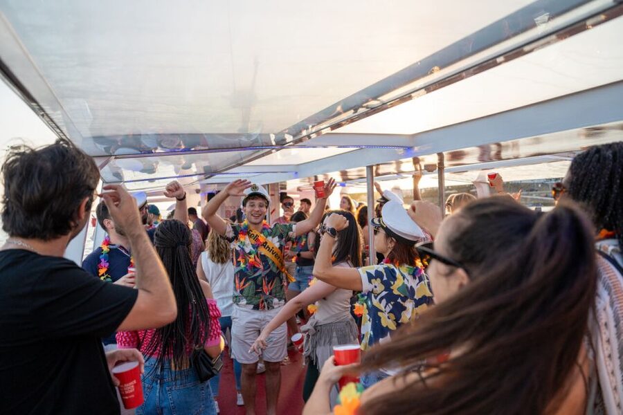 Porto: Douro River Party Boat with Sunset Option & 6 Bridges - Price and Logistics: Does It Feel Like a Good Deal?