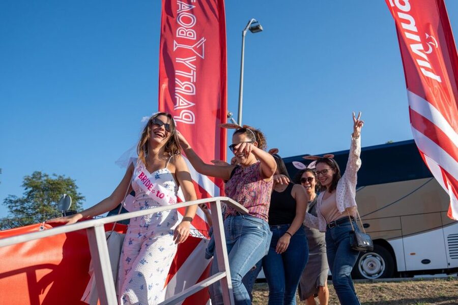 Porto: Douro River Party Boat with Sunset Option & 6 Bridges - DJ Party Vibe and Included Drinks: The Real Value