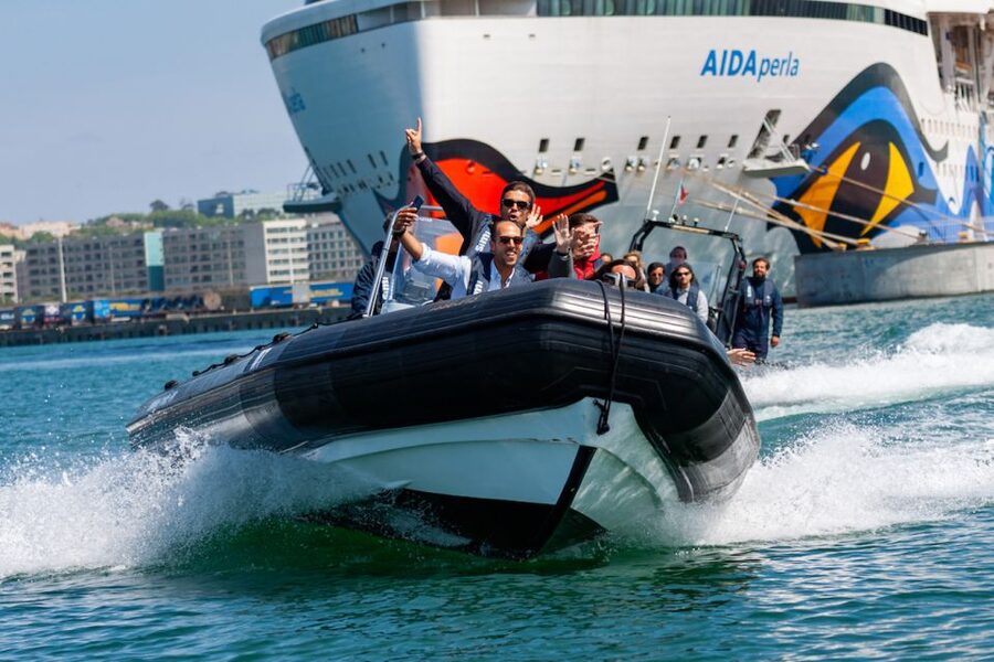 Porto: Douro River Speedboat Tour - When the Atlantic Shows Up, Hold On and Enjoy the Wind
