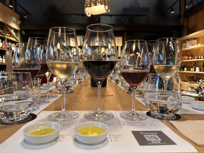 Porto: Douro Valley Tour with Wine Tasting, Cruise and Lunch - Sabrosa Photo Stop: A Short Pause Before the Trip Back to Porto