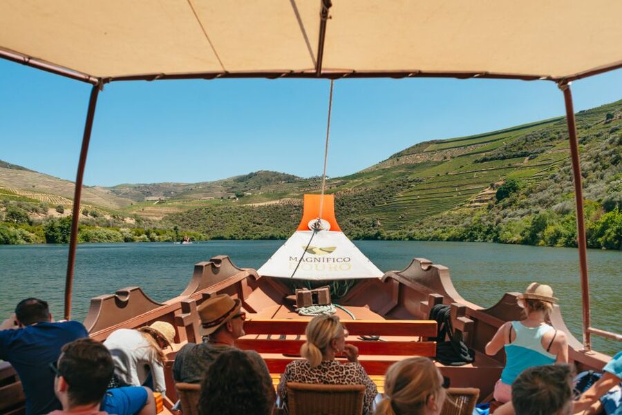 Porto: Douro Valley with Winery Lunch, Tastings & Cruise - Pinhão Viewpoint and 1-Hour Douro Cruise: Slow Down for the Best Photos