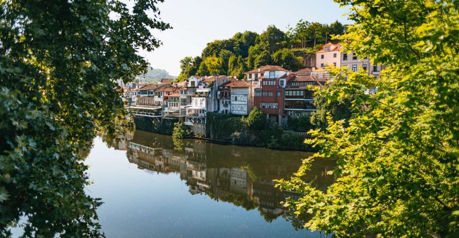 Porto: Douro Valley with Winery Lunch, Tastings & Cruise - Second Winery Tour at a Prestigious Quinta: Three Wines and Big-Name Precision