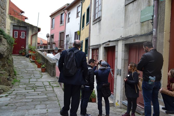 Porto Essential Walking Tour - Finishing by the River: Praca da Ribeira and how to extend your day