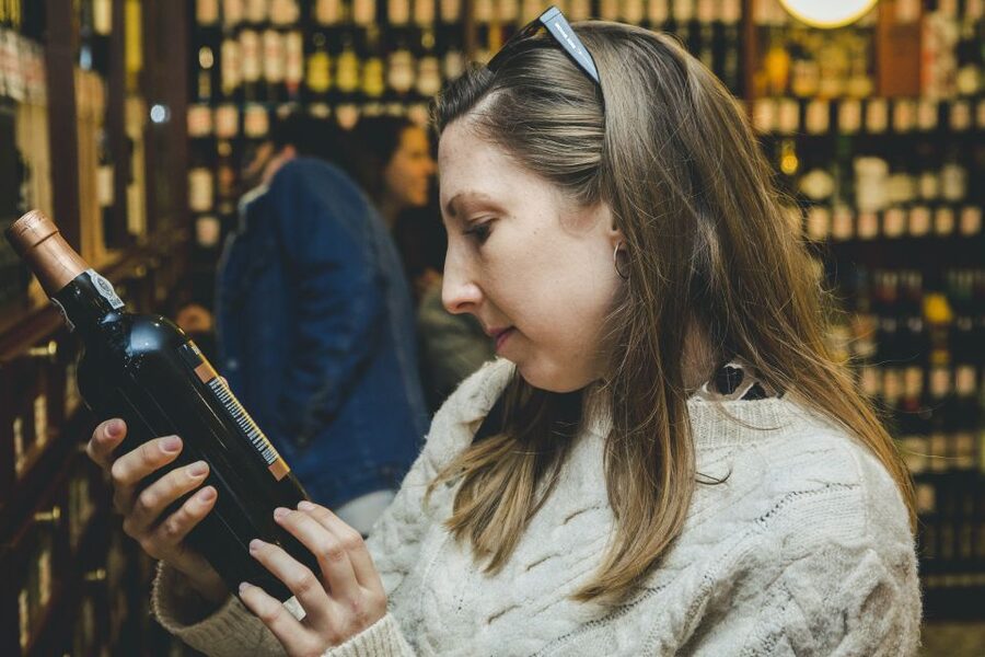 Porto: Evening Local Food Crawl with Drink Pairings - What to bring and how to prepare for a rain-or-shine tasting walk