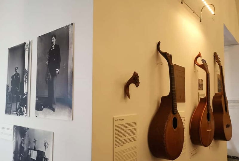Porto: Fado & Port Wine in Traditional Portuguese Music Shop - Where to go before and after: Sé and the Dom Luís I bridge area