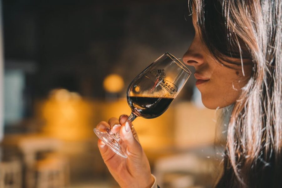 Porto: Fonseca Cellar Tour & Fado Show with Optional Dinner - Arriving at Fonseca Port Wine Cellars: Where the Evening Starts