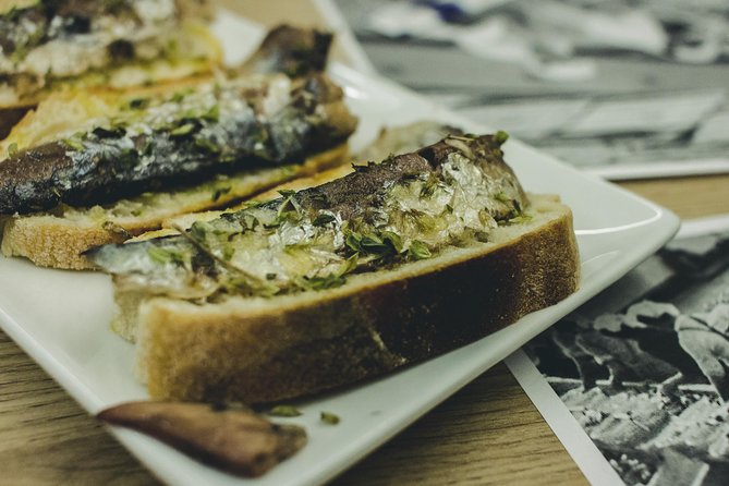 Porto Food and Local Drinks Evening Tour by Food Lover Tour - A Local-First Night: Praça de Carlos Alberto to the Porto You See at 10 PM