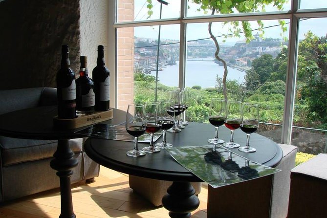 Porto Full Day City Tour Wine Tasting and Six Bridges Cruise - Lunch Break in Porto: Plan for Flexibility