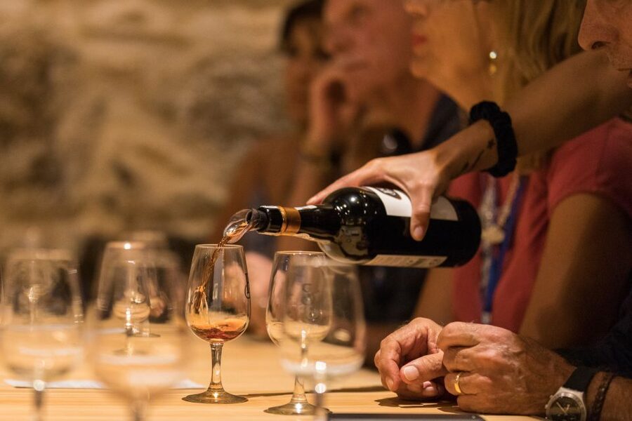 Porto: Guided Tour and Tasting of 3 Port Wines at Poças - Why Poças Port Wine in Gaia Feels Different From a Standard Tasting