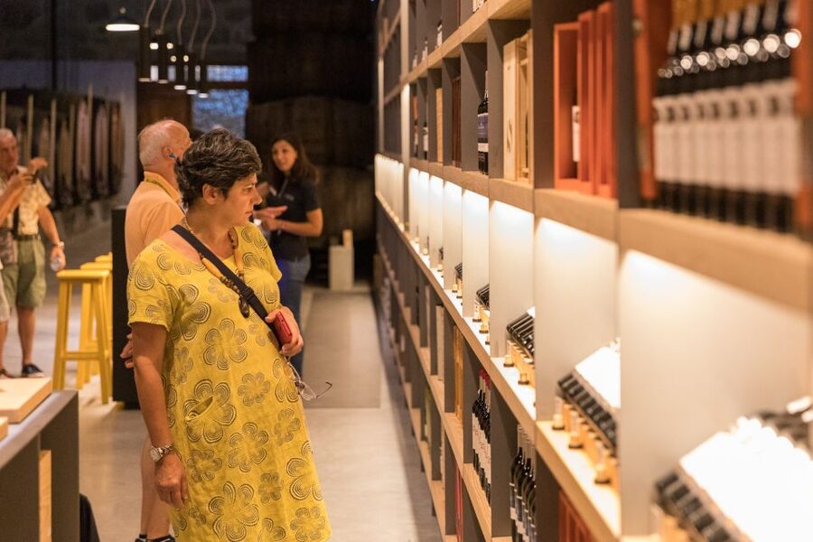 Porto: Guided Tour and Tasting of 3 Port Wines at Poças - Price and Value: Is $27 a Good Deal for Port in Porto?