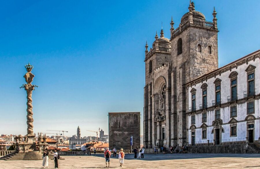 Porto: Guided Tour by Tuk-Tuk & Optional Douro River Cruise - Why Porto looks different from tuk-tuk wheels and the Douro