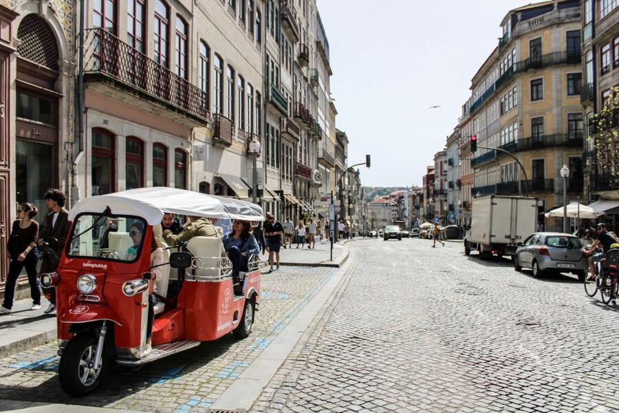 Porto: Guided Tour by Tuk-Tuk & Optional Douro River Cruise - From São Bento to Clérigos, Porto Cathedral, and Lello Bookshop