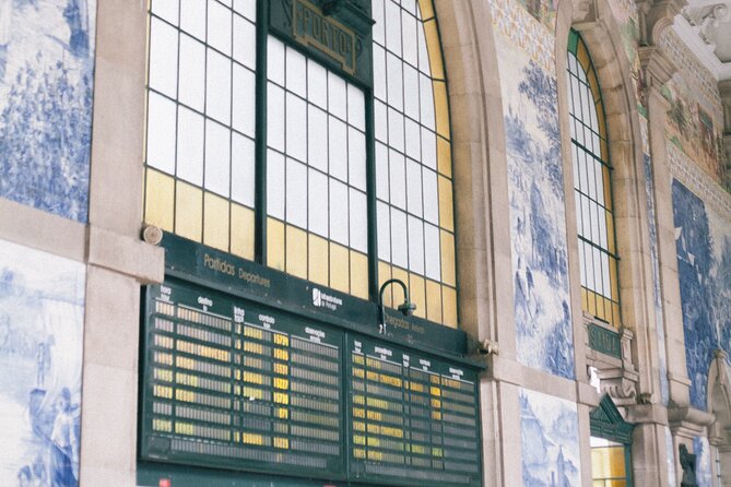 Porto Guided Tour to the Historical Center on a Tuk Tuk - São Bento Railway Station: the tile story you can’t unsee