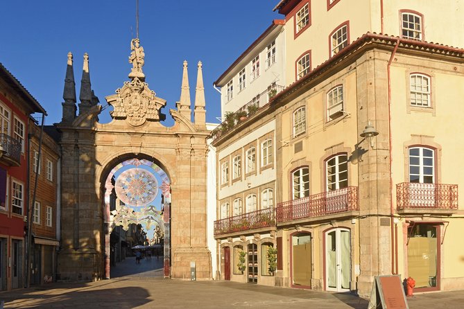 Porto: Guimaraes & Braga Small Group Tour with Lunch and Tickets - Paco dos Duques de Bragança: quick palace views, and why it may cost extra
