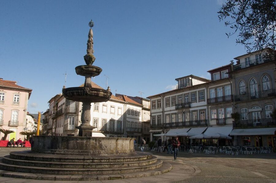 Porto: Guimarães & Braga Tour with Entry Tickets and Lunch - Who Should Book This Tour (and Who Might Want Another Plan)