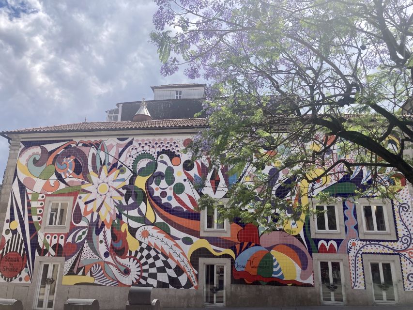 Porto: Highlights & hidden gems Walk - max 10 - Igreja do Carmen, Fonte dos Leões, and the daily-life corners you miss alone