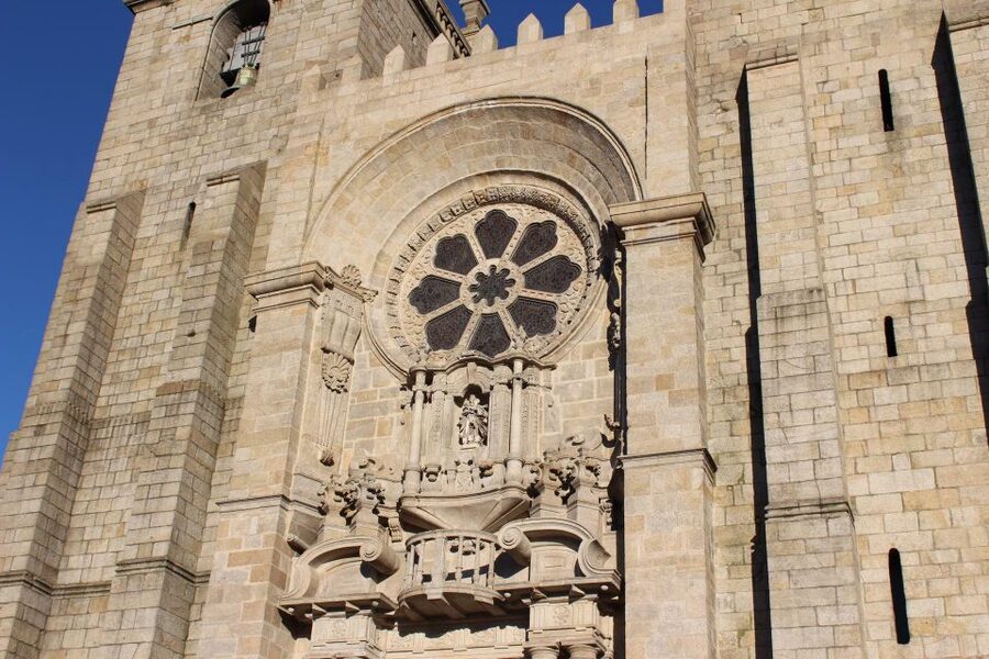 Porto: Historic City Center Walking Tour - Medieval Streets and Bookshop Magic Without the Time Sink