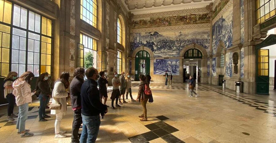 Porto: Historical Center Walking Tour - Getting oriented in Sé, the heart of old Porto streets