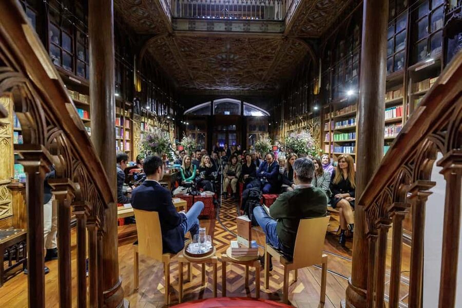Porto: Livraria Lello Entry Ticket & Foundation Option - What to do with your time inside: a simple game plan