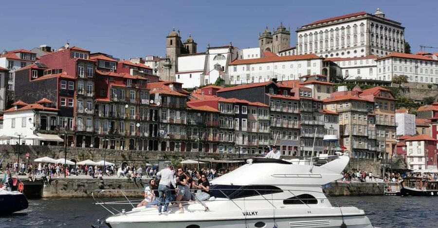 Porto: Luxury Yacht Tour of the 6 Bridges and Douro Estuary - Key reasons to book this Porto yacht tour