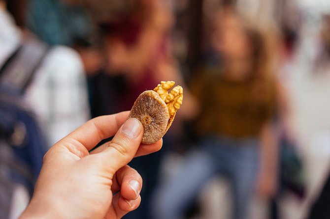 Porto Private Food and Drink Tasting Tour with Local - Bolhão Market, Port, and Pasteis de Nata: The Classic Porto Payoff