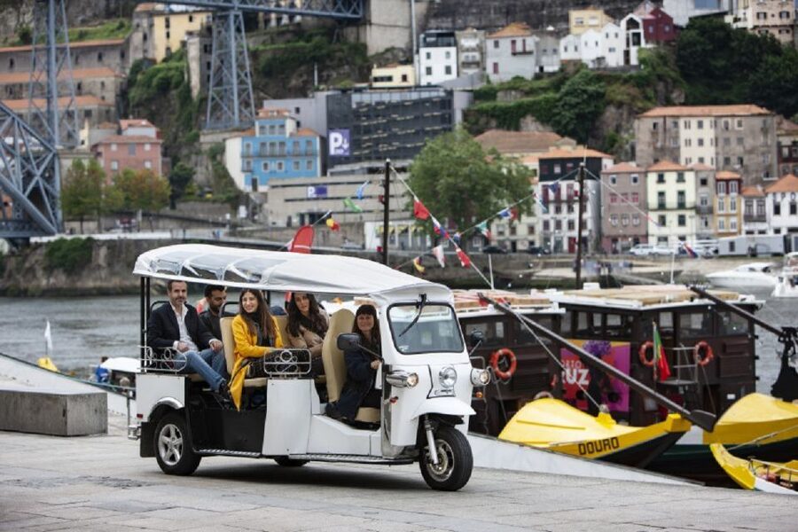 Porto: Private Sightseeing Tour by Electric Tuk Tuk - Quick takes before you go